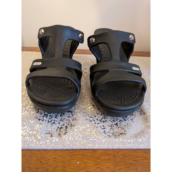 Crocs Cyprus V Heels Sandals Womens Size 7 Black Comfort Studs Whimsy Goth - Picture 2 of 11